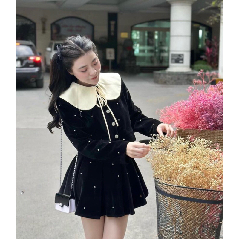 Set Áo Nhung Cổ Sen Kem Tay Dài Đính Đá Cột Nơ Cài Nút Mix Chân Váy Xoè Màu Đen Tiểu Thư