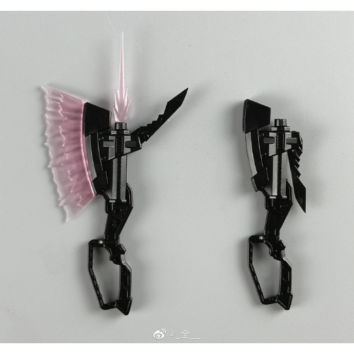 Mô hình Lắp Ráp nhựa 1/100 Lunamaria's Gunner Zaku Warrior Phantom Model