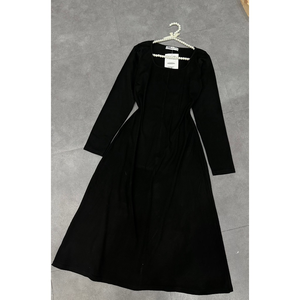 Váy đen trơn mặc mùa đông chất liệu zip 3 size S M L form từ 40 - 65kg