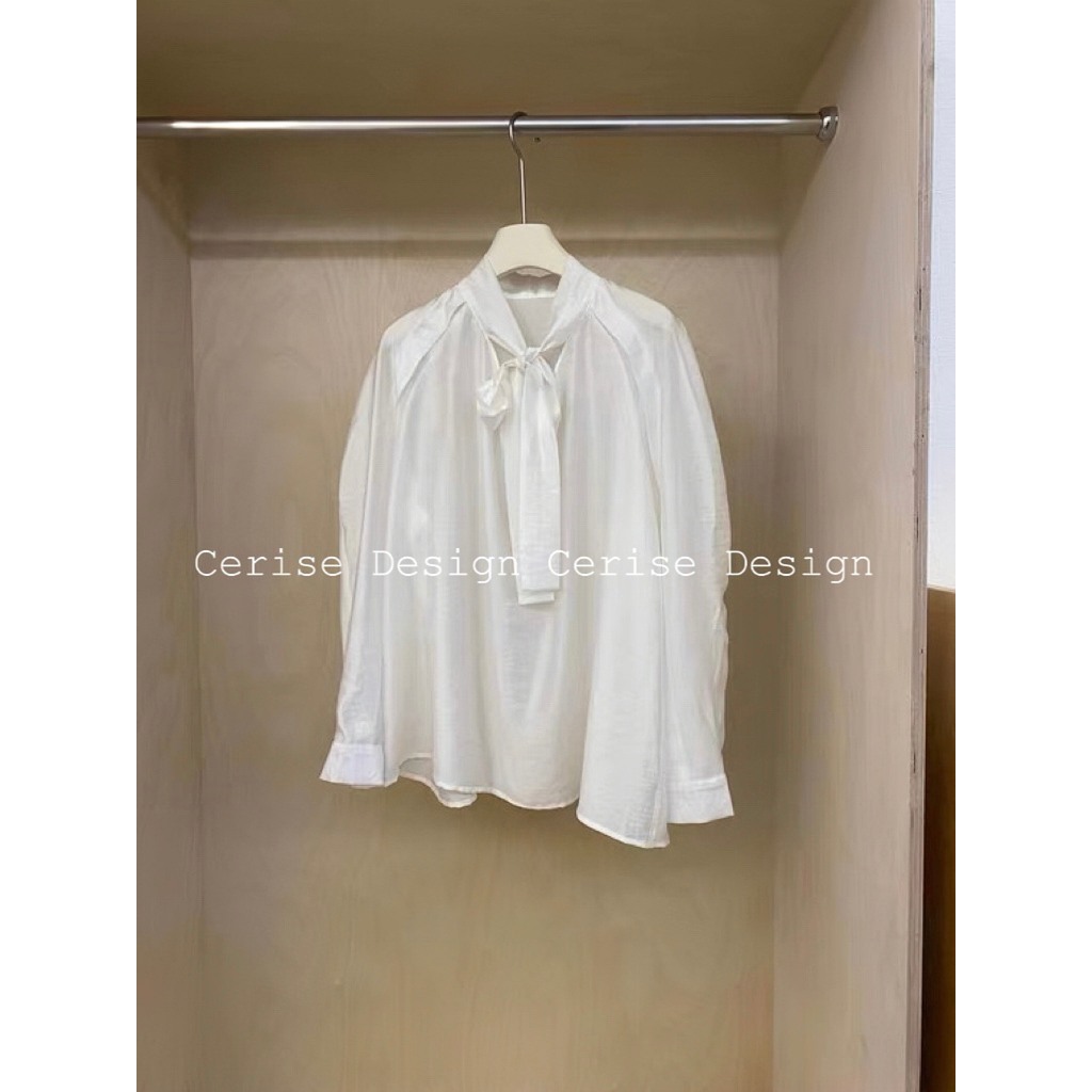 Set váy yếm dạ tweed và áo voan thắt nơ có chiết ly ở eo và ngực dáng nhằm tôn dáng dài trên gối full size hàng thiết kế