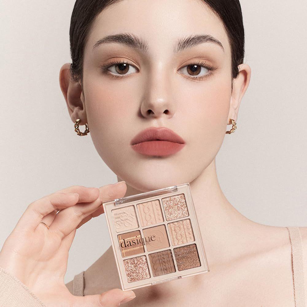 Bảng Phấn Mắt Dasique 9 Màu Và 18 Màu Summer Coral Almond Vanilla Candy Berry Beige Knit