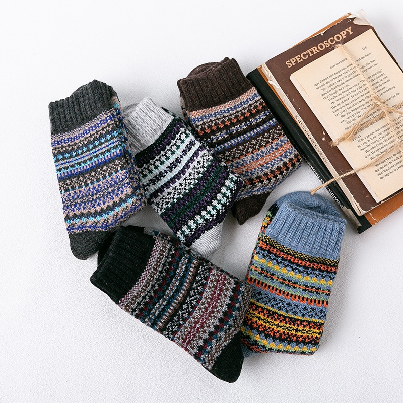 Vớ tất thổ cẩm M14 Boho cao giữa bắp chân tông xanh lá