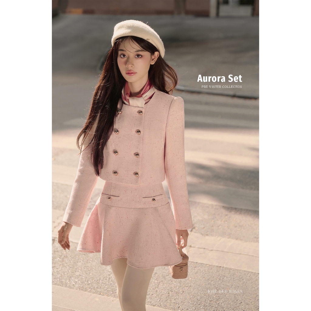 JOIE DES ROSES - Set dạ text hồng Aurora