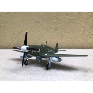 Mô hình máy bay tiêm kích p-51b mustang 1:72