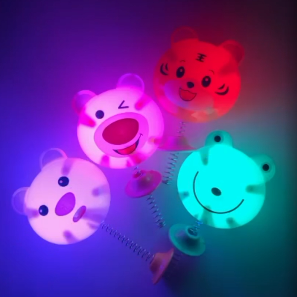 Gấu dâu, ếch, heo hồng, hổ con. Thú lò xo hoạt hình ngộ nghĩnh gắn mũ bảo hiểm, gắn xe máy, xe đạp, ô tô