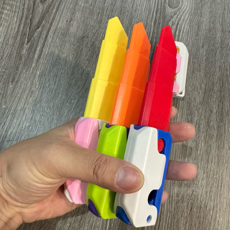 Dao Cà Rốt 3D 3 khớp 17CM Dao Củ Cải Đồ Chơi Trọng Lực Xả Stress