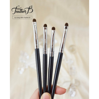 Cọ mí mắt - nhấn mí mắt dưới feather b 204