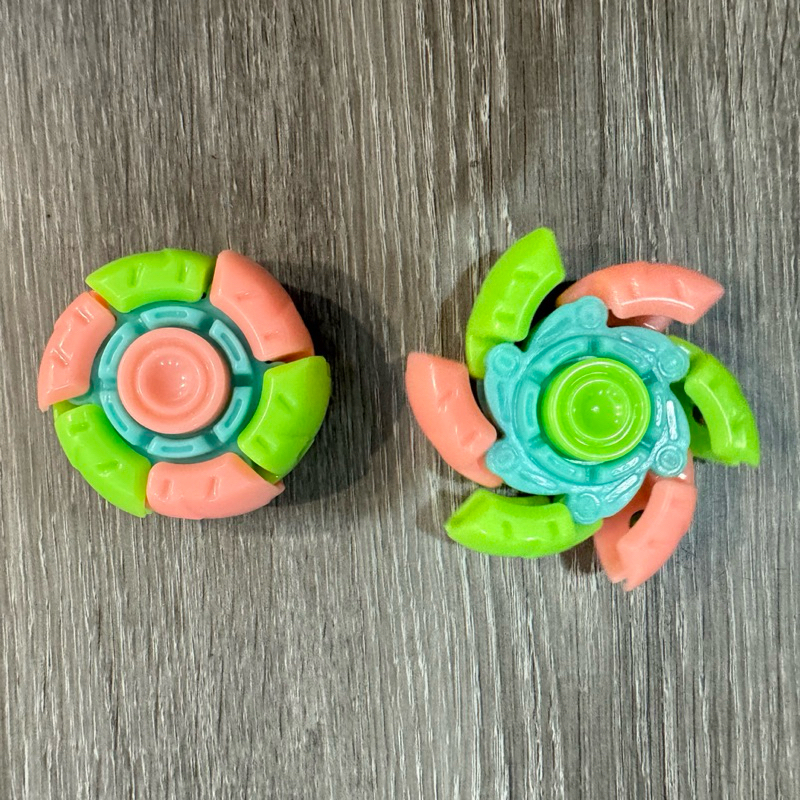 Spinner Cà Rốt 3D 4.7CM Spinner Củ Cải Đồ Chơi Trọng Lực Xả Stress Dạ quang