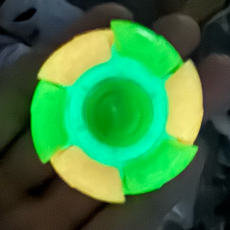 Spinner Cà Rốt 3D 4.7CM Spinner Củ Cải Đồ Chơi Trọng Lực Xả Stress Dạ quang