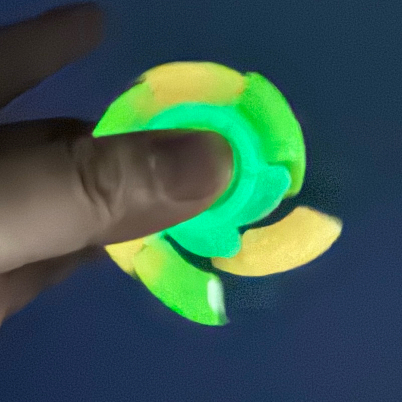 Spinner Cà Rốt 3D 4.7CM Spinner Củ Cải Đồ Chơi Trọng Lực Xả Stress Dạ quang