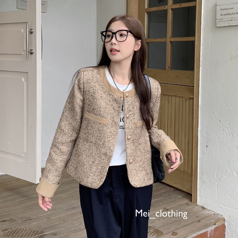 Áo Khoác Dạ Tweed Cổ Tròn Khuy Đồng Phối Tay Lật Phong Cách Tiểu Thư