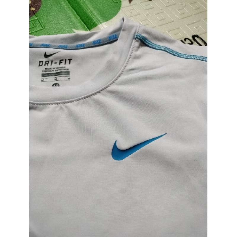 Áo thun thể thao nữ