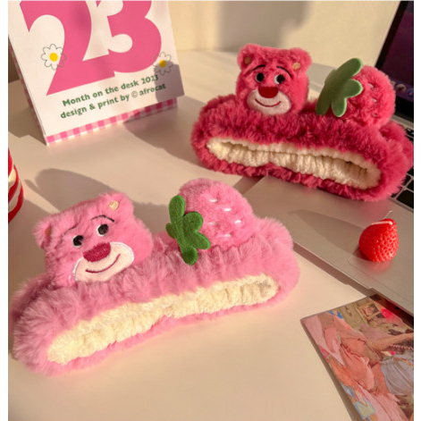 Băng Đô Rửa Mặt Hình Tai Gấu Dâu Tây Bằng Lông Nhung Dễ Thương Xinh Xắn