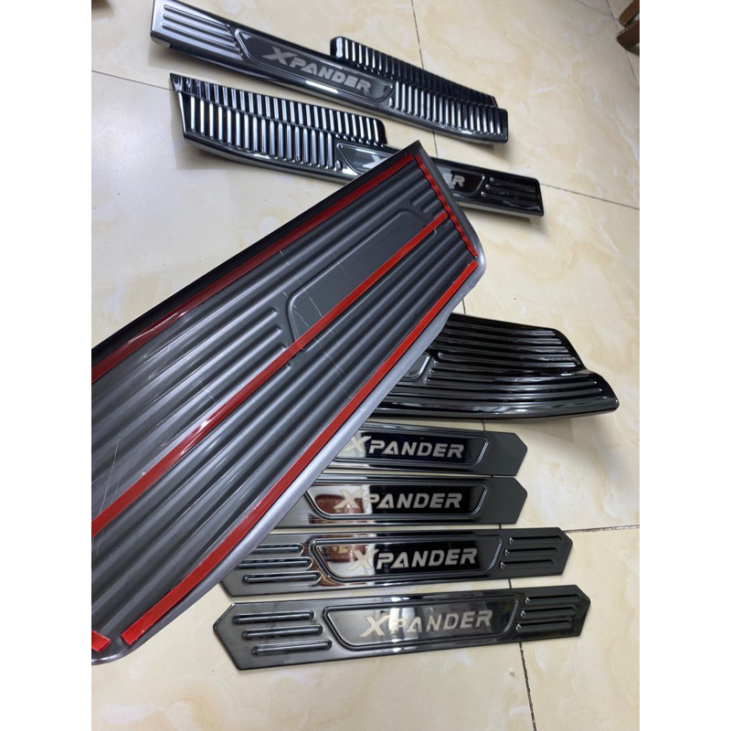 Ốp bậc chân, nẹp bước chân trong ngoài Xpander titan 2018-2024