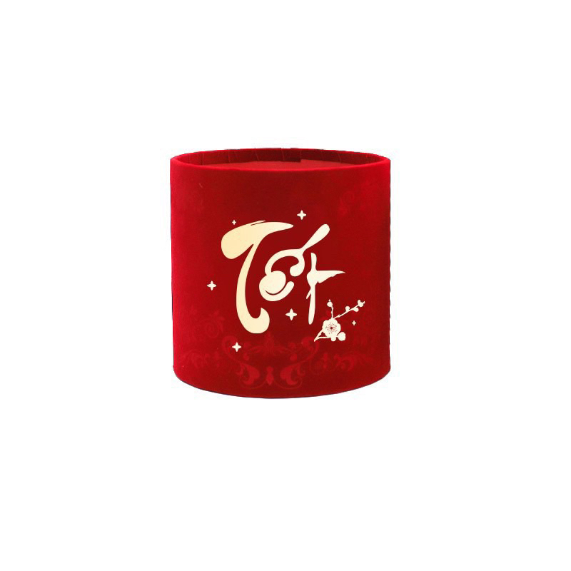 Trụ Nhung Chữ Việt Hàng Trung