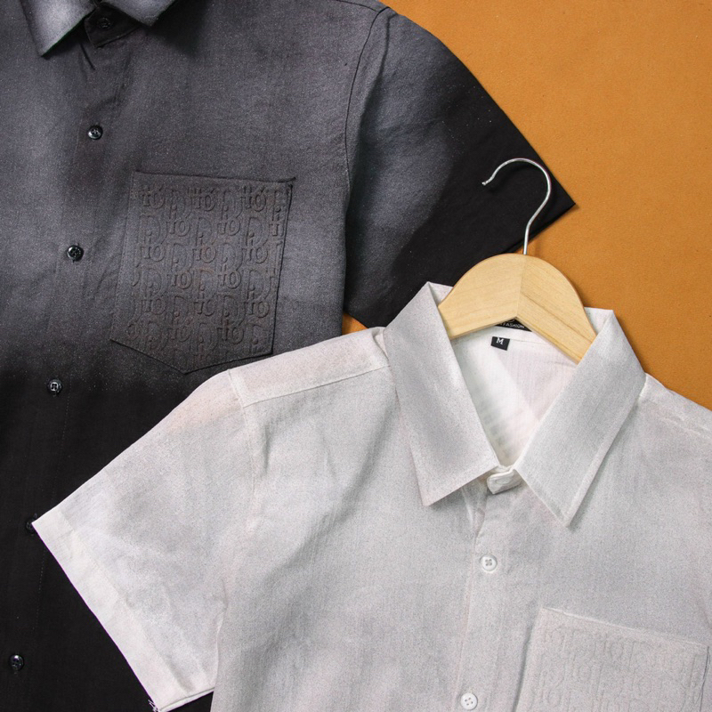 ÁO SƠ MI NAM ĐŨI TAY NGẮN LOANG KHÓI THÊU CHỮ SMTN