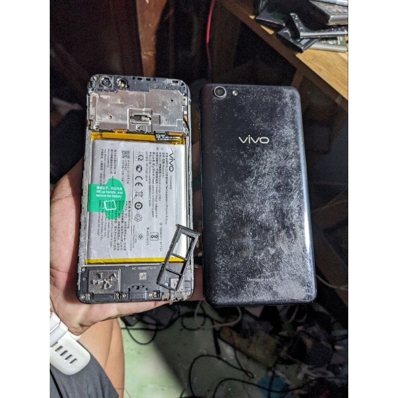 Xác Vivo Y71, nguyên cây hư màn, đã reset test full, đủ đồ, thay màn là xài ạ