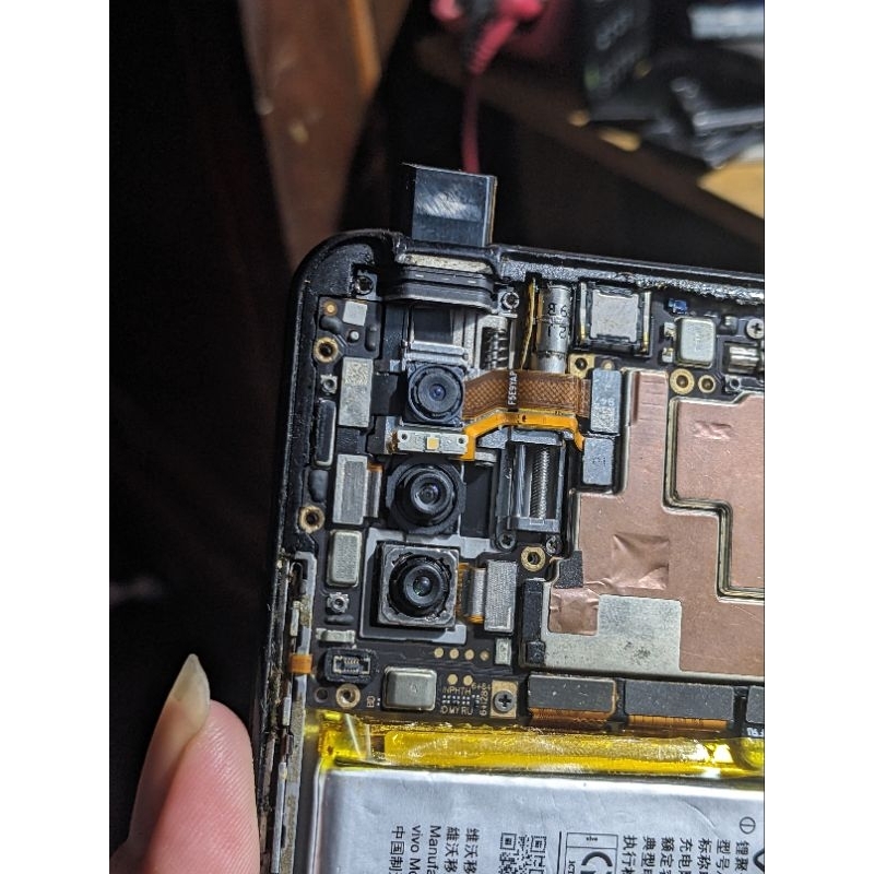 Camera Vivo v15, hàng chuẩn bốc máy, tặng kèm đồ linh tinh