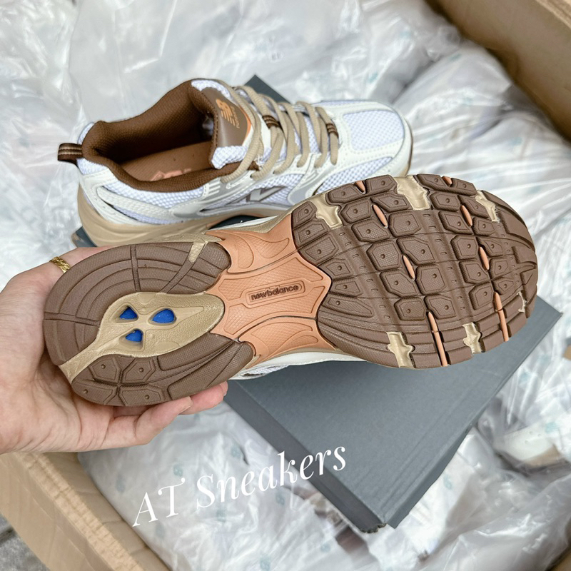 New Balance 530 trainers Niko