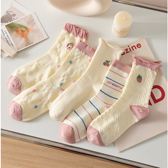 Tất vớ nữ cổ cao màu hồng nhiều mẫu thêu hình dễ thương cotton Gác của Him cho nữ thu đông dễ thương