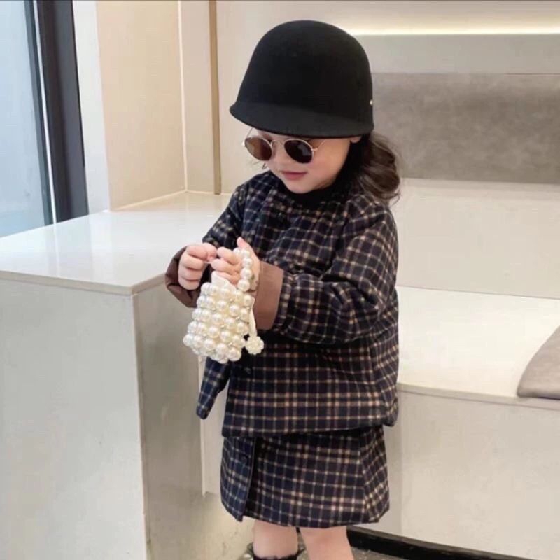 Túi Xách Tay Mini Kết Hạt Cườm Ngọc Trai Phối Bạc Đang Yêu Cho Bé