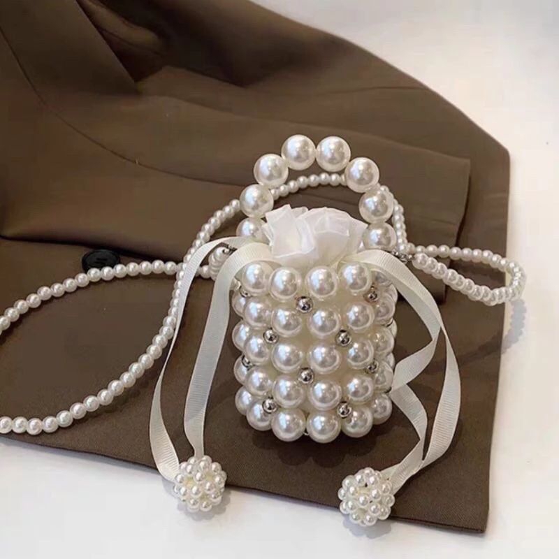 Túi Xách Tay Mini Kết Hạt Cườm Ngọc Trai Phối Bạc Đang Yêu Cho Bé