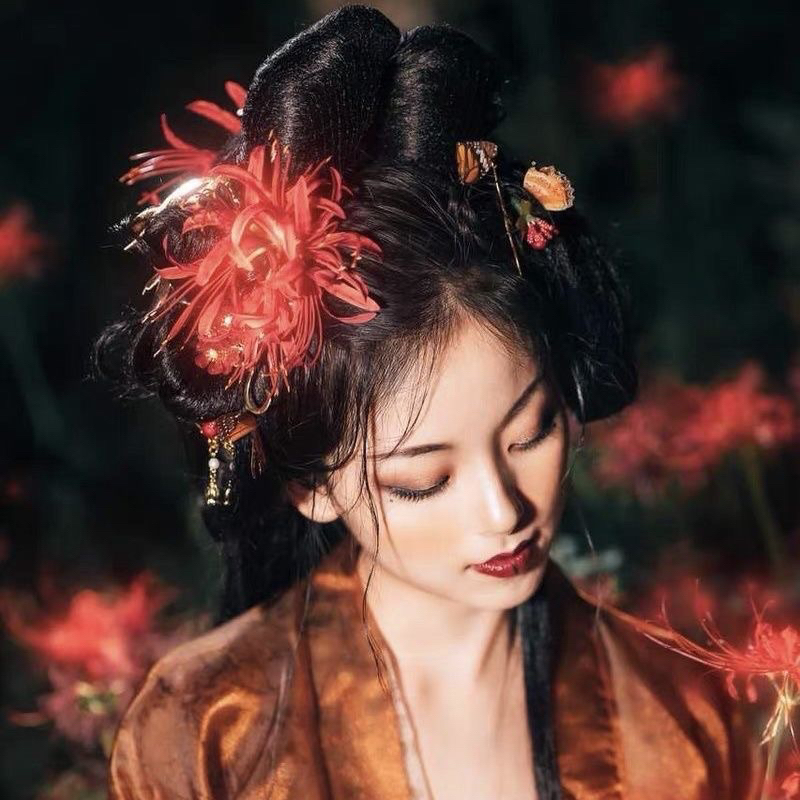 Trâm cài tóc hoa bỉ ngạn