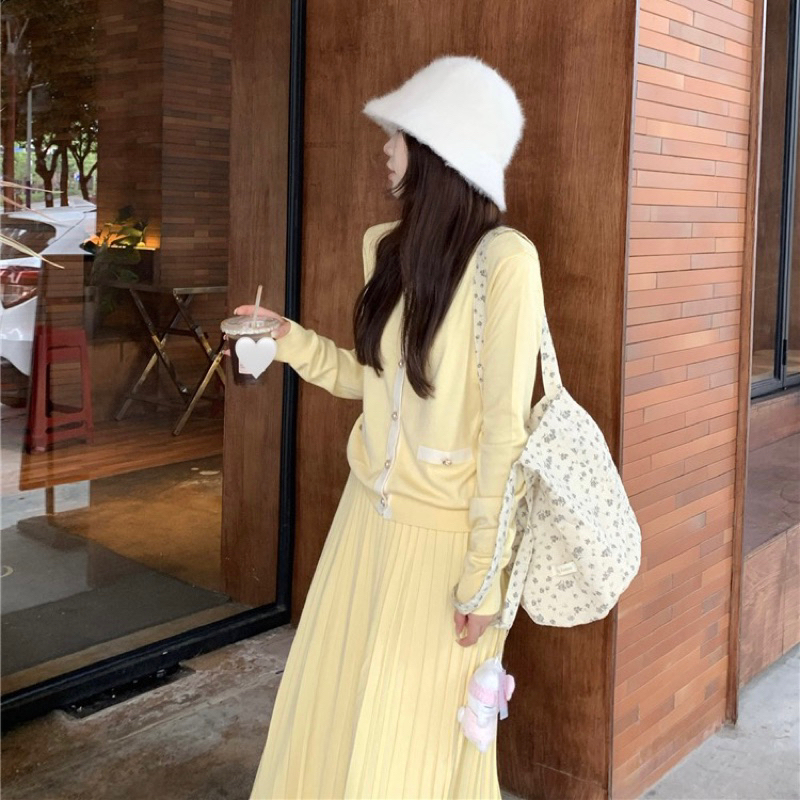 Set áo len dài tay phối chân váy len xếp ly cùng màu dáng dài nữ tính