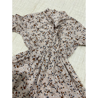 Đầm vingtage be hoa tiểu thư (mới)