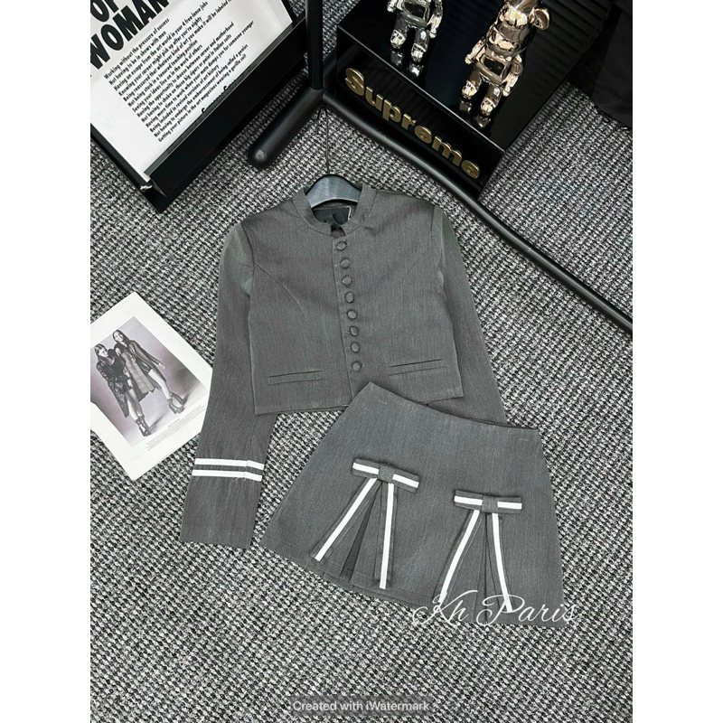 Set vest khuy bọc kèm chân váy nơ