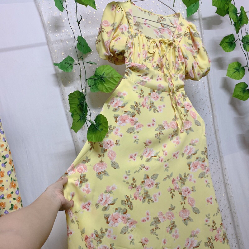 Đầm cổ vuông rút ngực