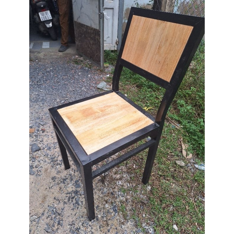 Ghế 200k/ cái,mặt gỗ cao sự,ghế nặng 5kg