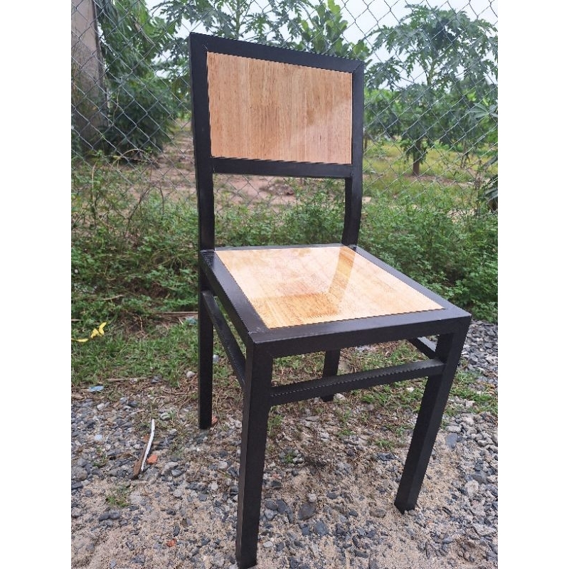 Ghế 200k/ cái,mặt gỗ cao sự,ghế nặng 5kg