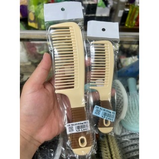 Lược nhựa nhỏ Thái Lan tiện lợi