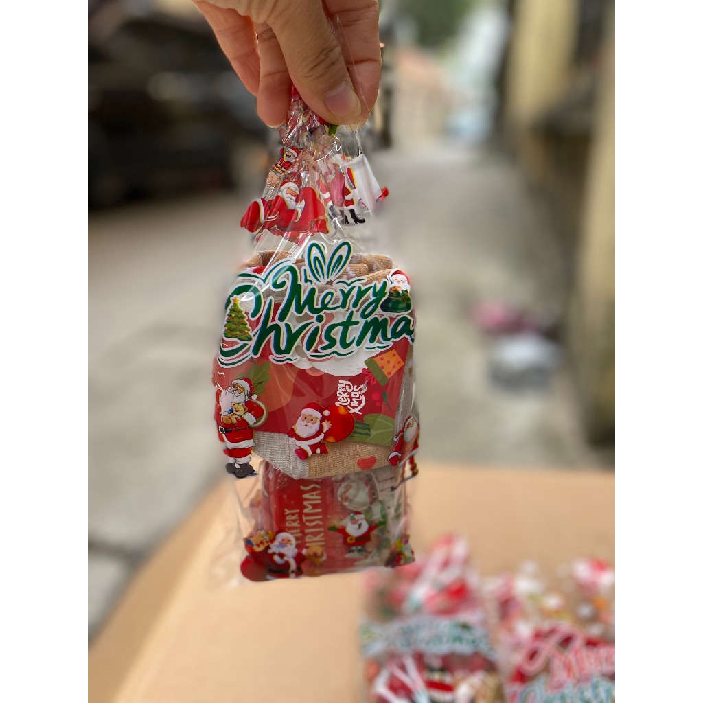 Túi đựng quà Noel cho bé năm 2023