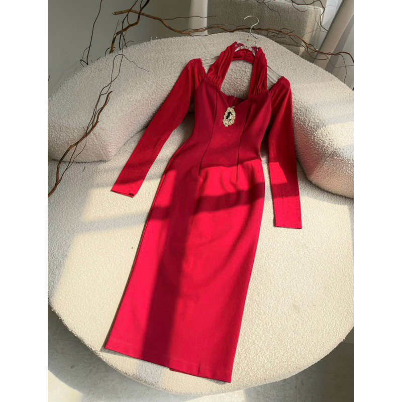 ĐẦM TAY DÀI ĐÍNH TAG - J05228