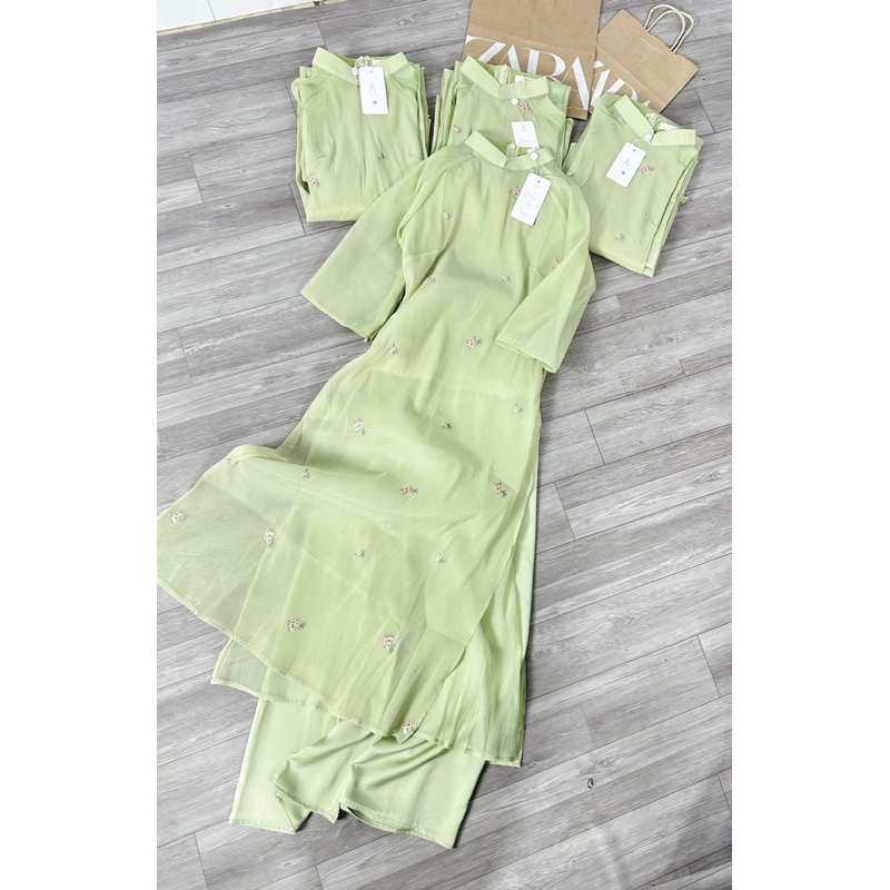 ÁO DÀI THÊU HOA NHÍ