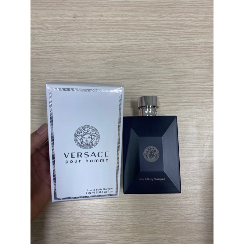 Sữa tắm nam hương nước hoa Versace Pour Homme 250ml.Fullboxơ