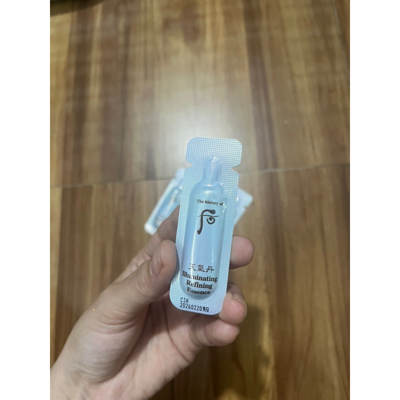 Tinh chất dưỡng trắng da Wh.oo Cheongidan Illuminating Essence 1ml