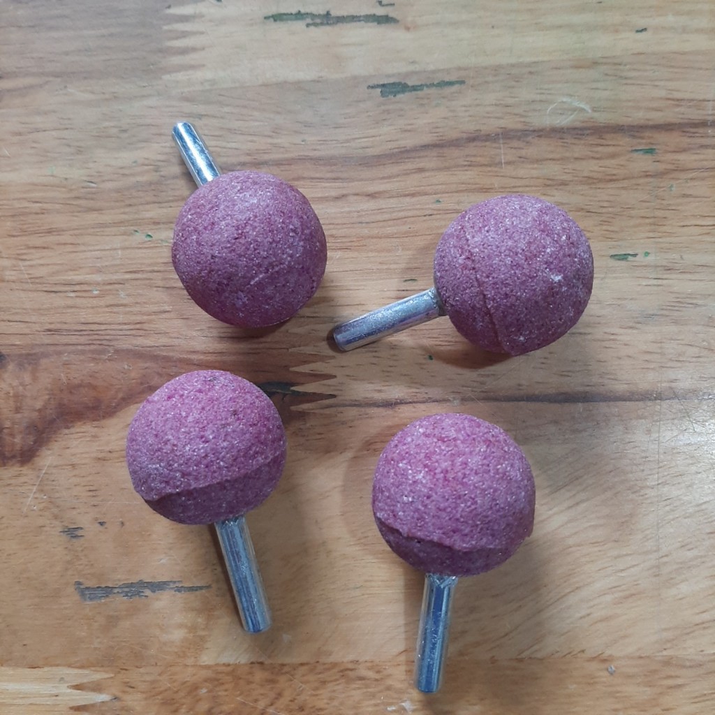 Cục đá mài săm lốp ô tô, xe máy  tròn 25mm, cốt gắn máy 6mm