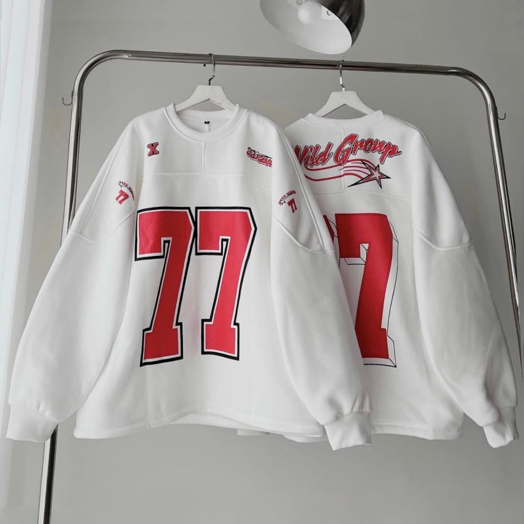 Áo Sweater nỉ in "77" /form rộng unisex