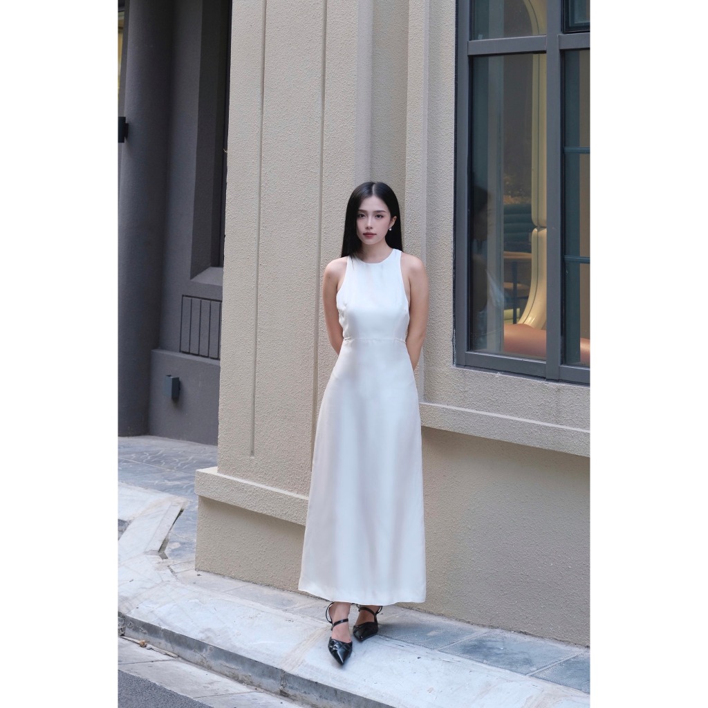 Ivory Silk Dress - Váy lụa Jangsu cổ yếm