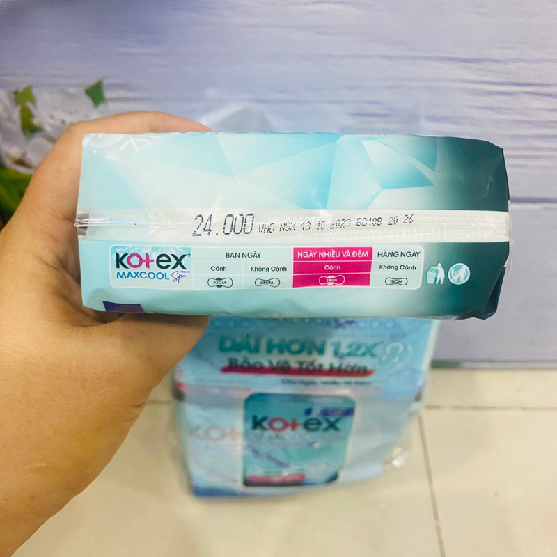 Lốc 8 Gói Băng Vệ Sinh Kotex Max Cool Siêu Mỏng Có Cánh 28cm