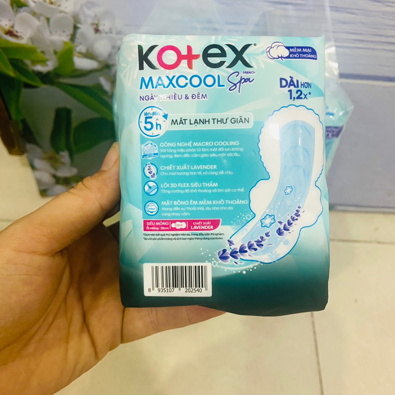 Lốc 8 Gói Băng Vệ Sinh Kotex Max Cool Siêu Mỏng Có Cánh 28cm