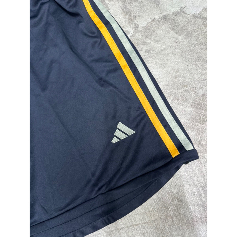 Quần đùi đá banh vải thái clb realmadrid sân khách màu xanh than 2023