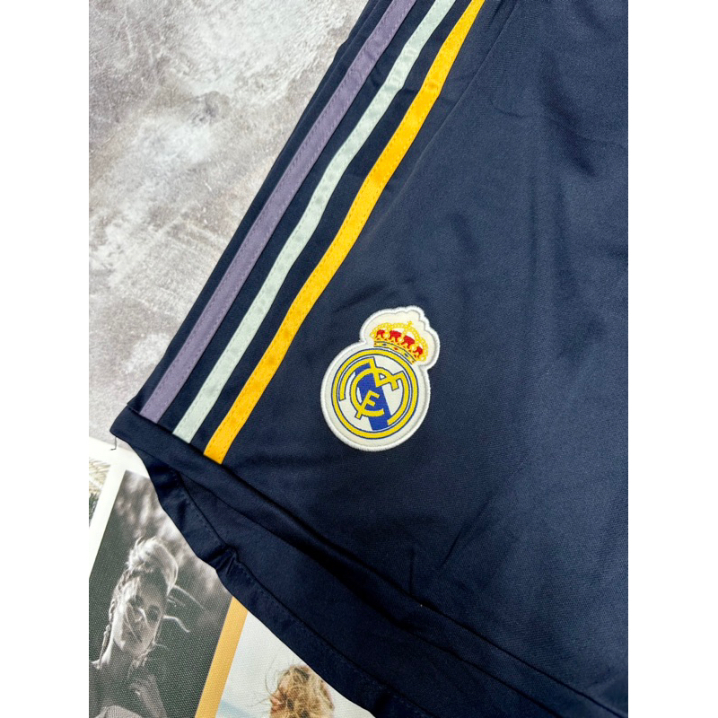 Quần đùi đá banh vải thái clb realmadrid sân khách màu xanh than 2023