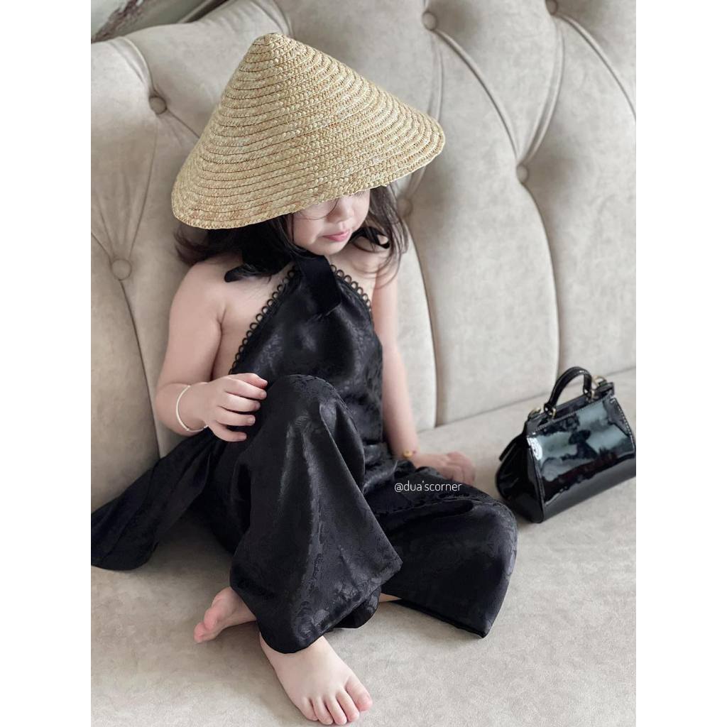 - Nón lá truyền thống Việt Nam cho mẹ & bé diện Tết