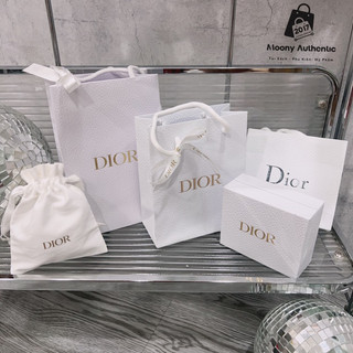 Túi giấy hãng Dior - dây ruy băng Dior