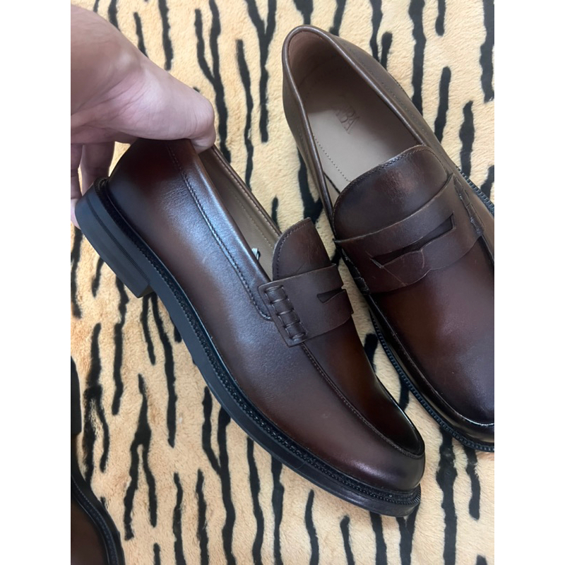 Giày moccasin da Zara authentic PENNY STRAP LOAFERS size 41