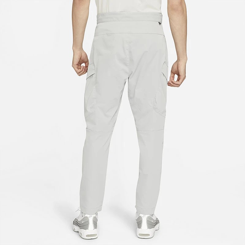 Quần dài thể thao nam nữ Nike Tech Essentials Woven Unlined Cargo Pants ; Quần dài chất dù chống nắng, chống thấm - Đen